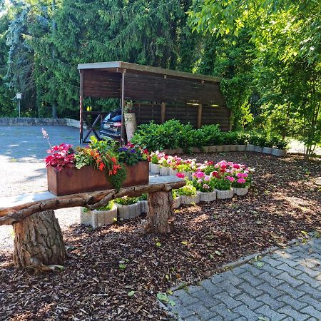 Hotel Landgasthof Fromm Untergruppenbach Esterno foto
