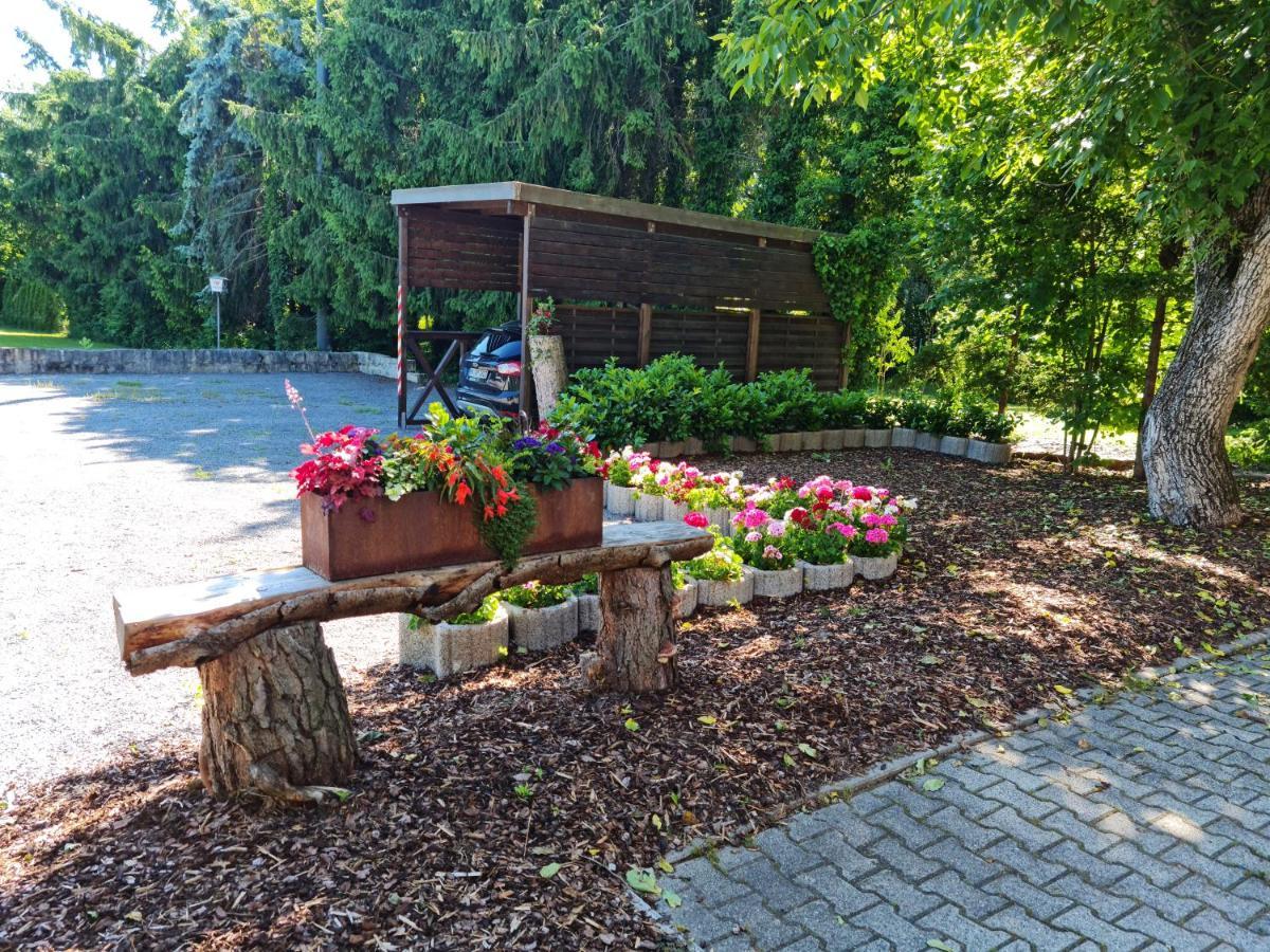 Hotel Landgasthof Fromm Untergruppenbach Esterno foto