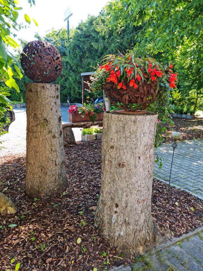 Hotel Landgasthof Fromm Untergruppenbach Esterno foto