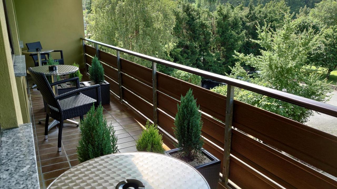 Hotel Landgasthof Fromm Untergruppenbach Esterno foto
